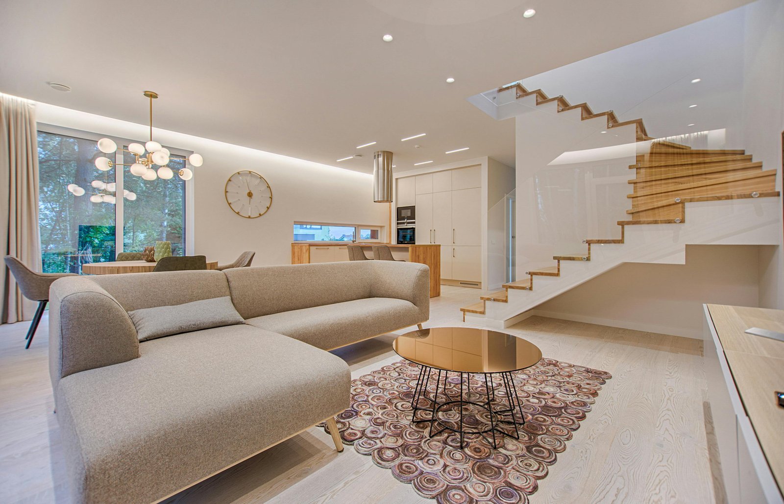 Mastering Interior Design: Tips to Create a Beautiful and Functional Home