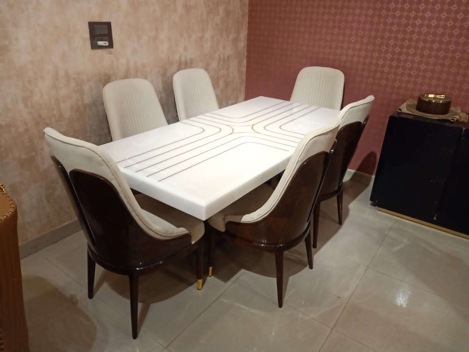 dinning table
